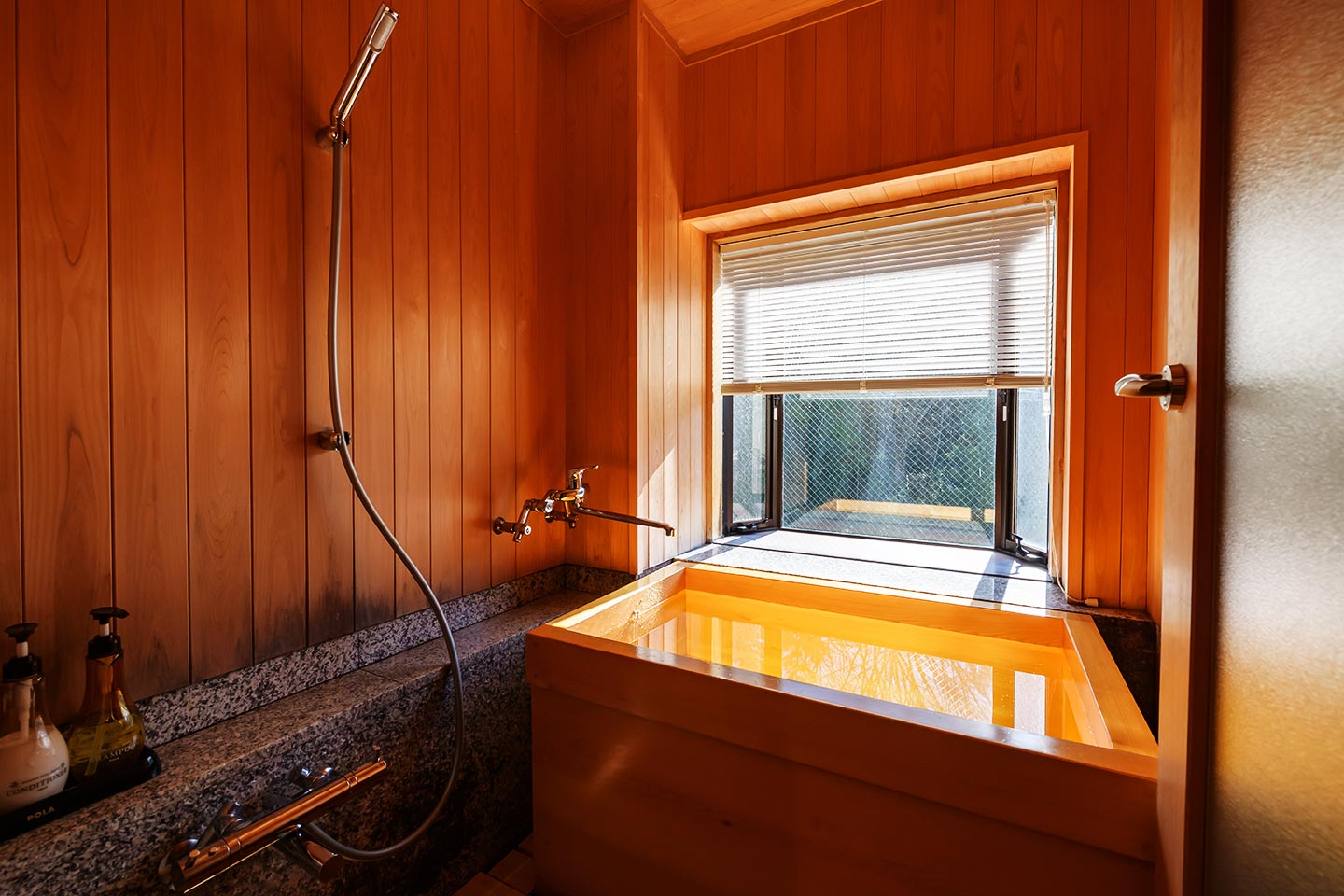 檜風呂付き ジュニアスイート和洋室